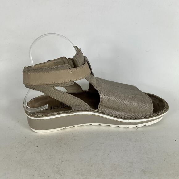 Naot Verbena Sandals Women's 7.5 Beige Buckle Snakeskin Ankle Strap Open Toe - Picture 3 of 9